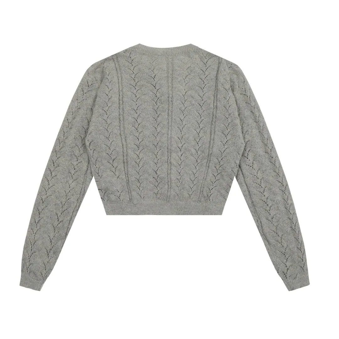 vivienne west wood Vivienne heavy lace classic cardigan knitted sweater wool 2024 autumn latest style 🧩 15% merino cotton wool 85% wool blend 🧩Correct Italian 🇮🇹100% wool washed wheat logo Size: S -M- L Color: black purple gray